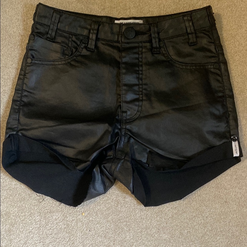 One Teaspoon Black Jean Shorts Distressed Mid-Thigh